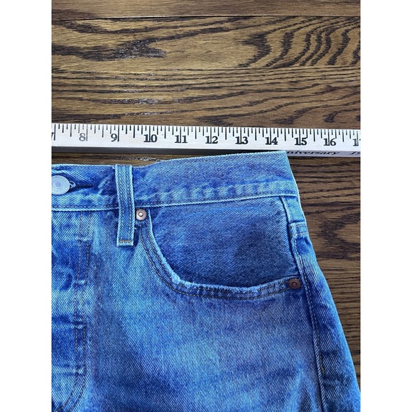 Levi's 501 High Rise Womens Shorts 28 Medium Wash Denim Cut Off Distressed - Picture 5 of 5